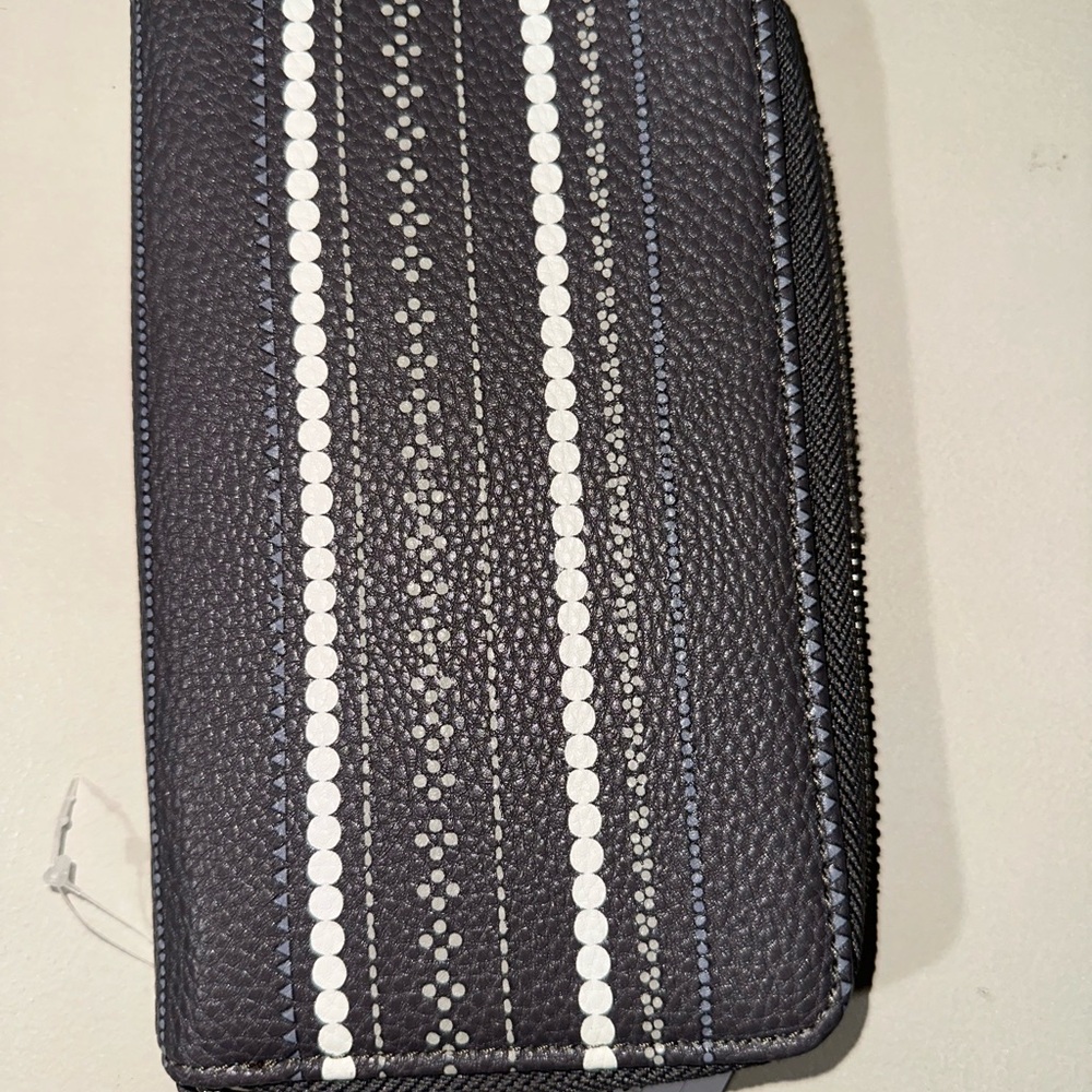 NWT Thirty One Wallet